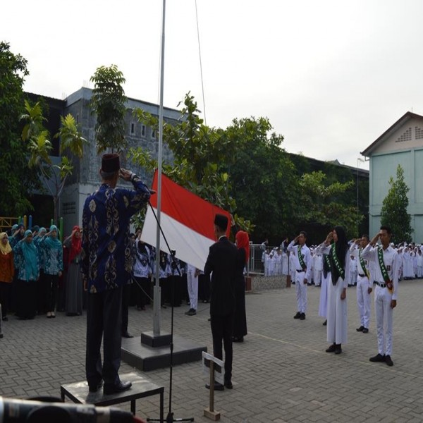 Upacara Peringatan Hari Guru ke 71